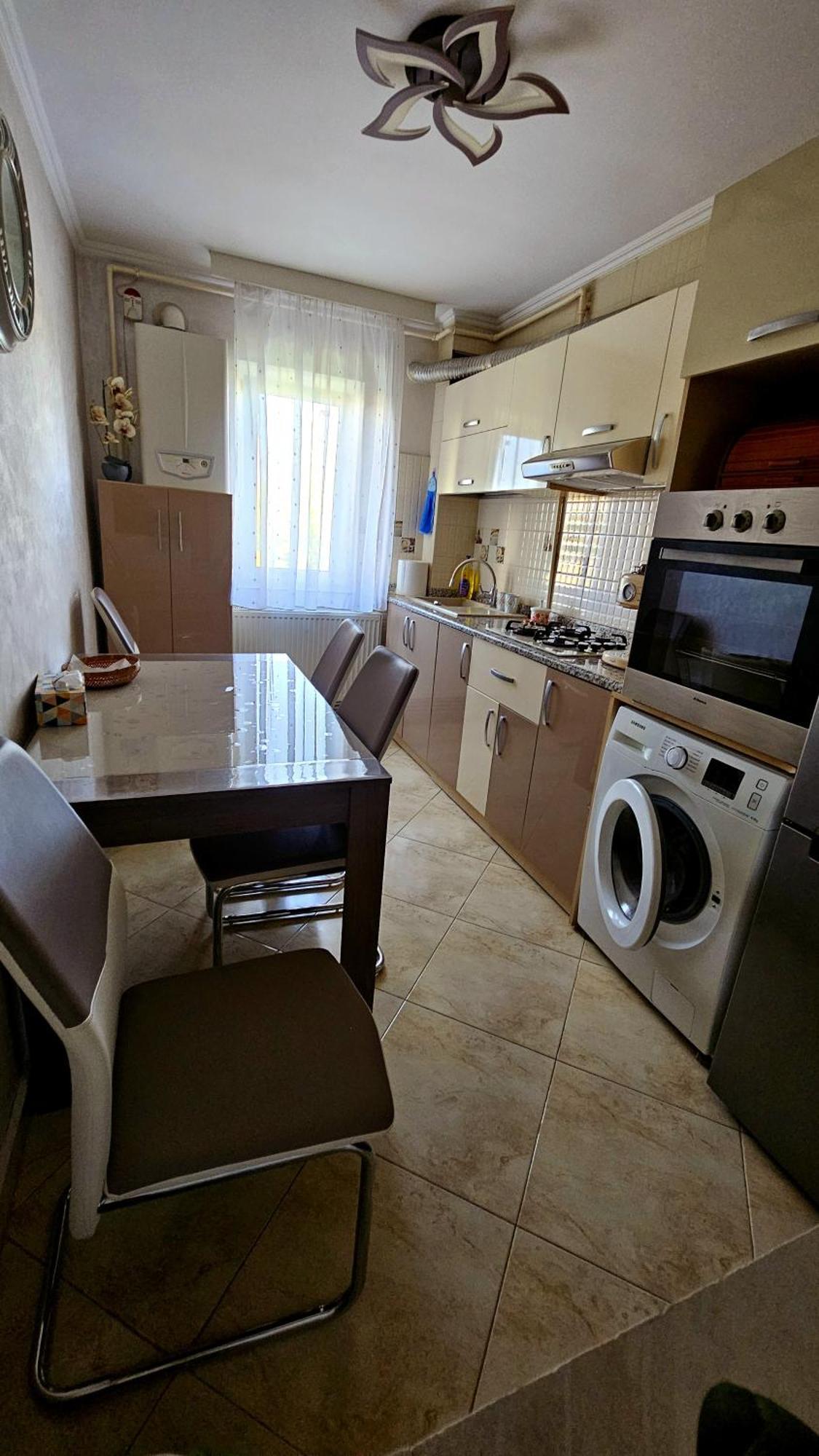 Rose Residence Бузау Екстериор снимка